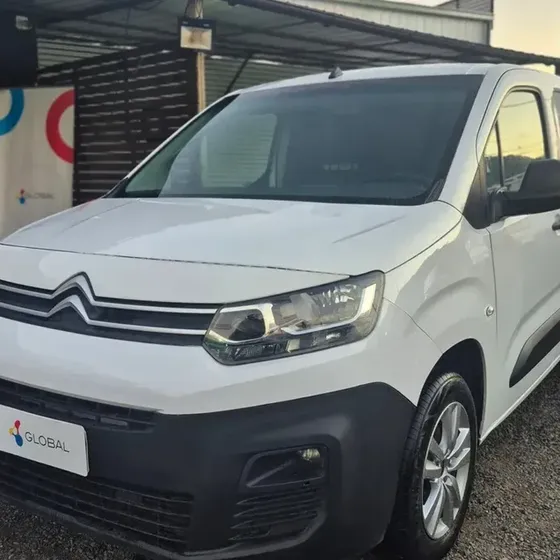 Citroën Berlingo 2021 1.6 Hdi 92cv Furgón 2021 usado en Temuco