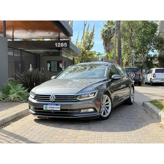 Volkswagen Passat 2.0 Tsi Highline 220cv