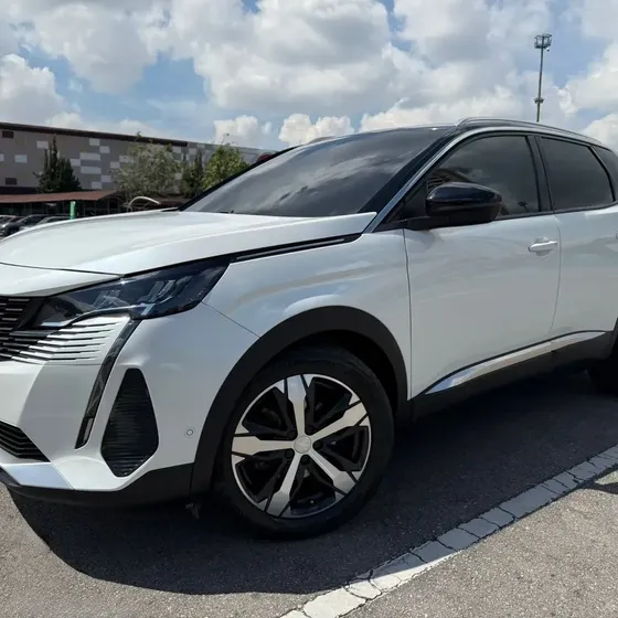 Peugeot 3008 2022 1.6 Allure