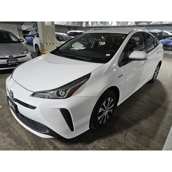 Toyota Prius 1.8 Base Cvt