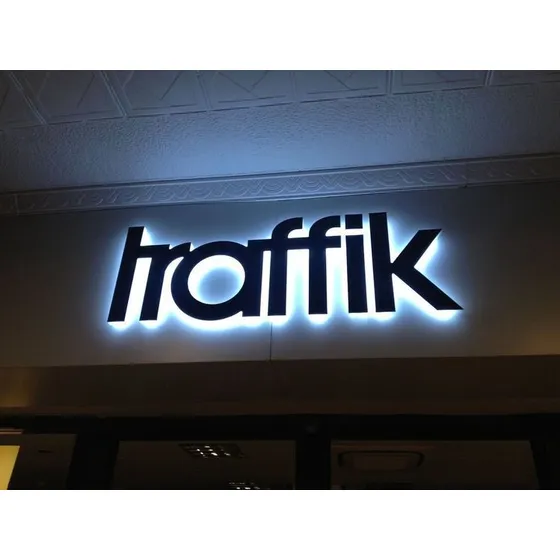 Letra Caixa Pvc Expandido Iluminada Atrás Retroiluminada