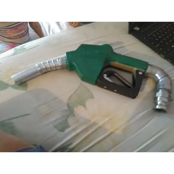 Dispensador De Gasolina Nuevo De Paquete Sin Caja