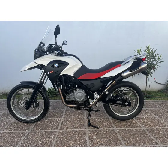 Moto En Impecables Condiciones. Calienta Puños De Fábrica.