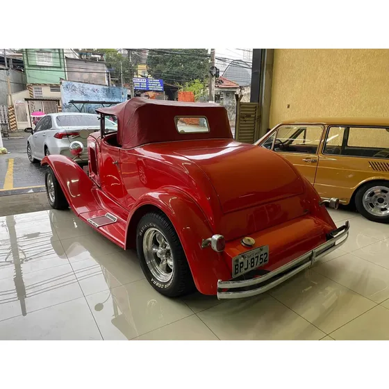 Chevrolet Roadster 1931 (barata/branco Sogra)  Hot Rod