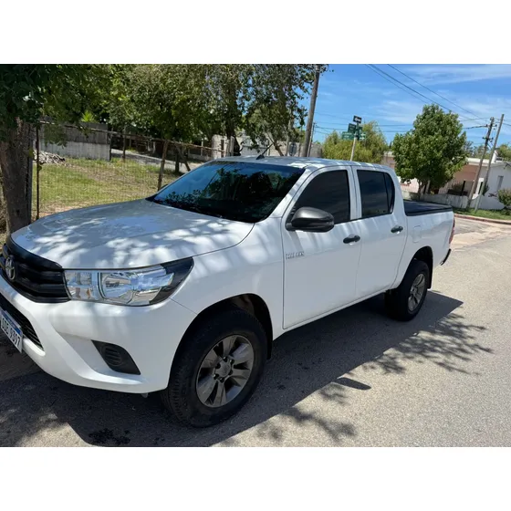 Toyota Hilux 2.4 D.cab. T.dsl Dx 4x4