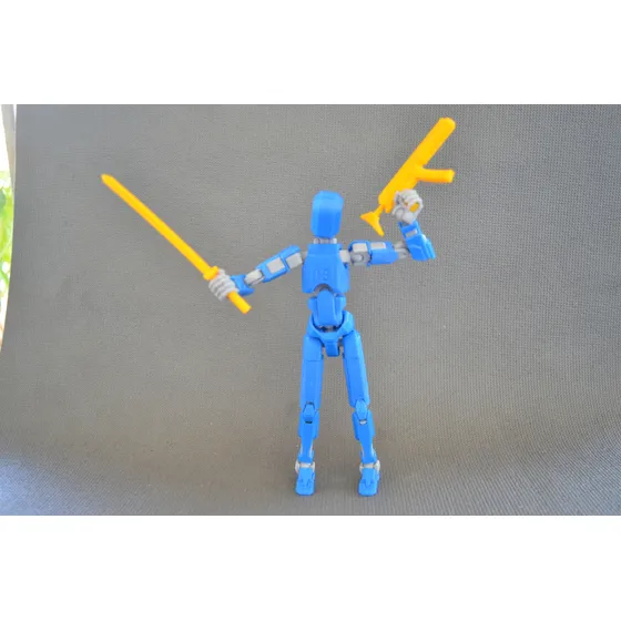 Muñeco Dummy Super Articulado, 17cm De Altura Con Armas
