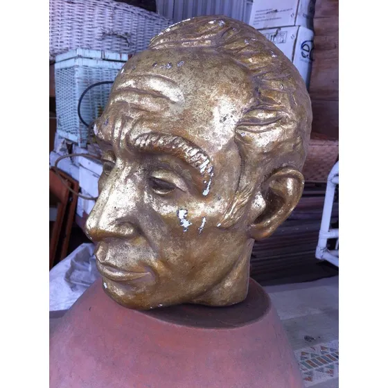 Escultura  (cabeza) De Simón Bolivar-- Yeso ---