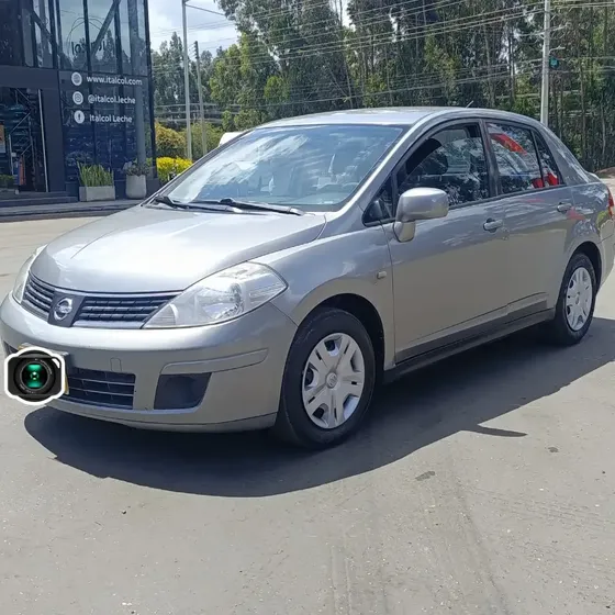 Nissan Tiida 2010 2010 Sedan