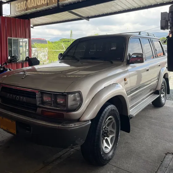 Toyota Land Cruiser 1995 Fzj80 4.5 Gasolina Mt 4x4 1995