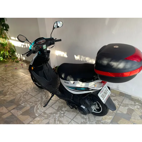 Motocicleta Automática Tipo Scoote