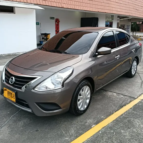Nissan Versa 2020 1.6 Sense Cvt