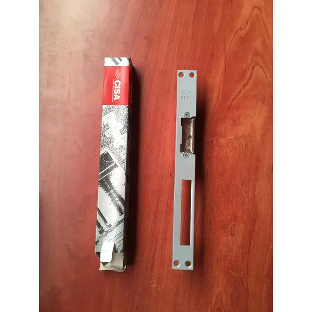 Hembrilla Cisa 110v Larga Y Hay Corta