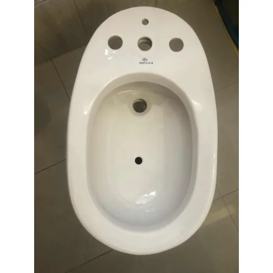 Bidé Marca Briggs Color Blanco