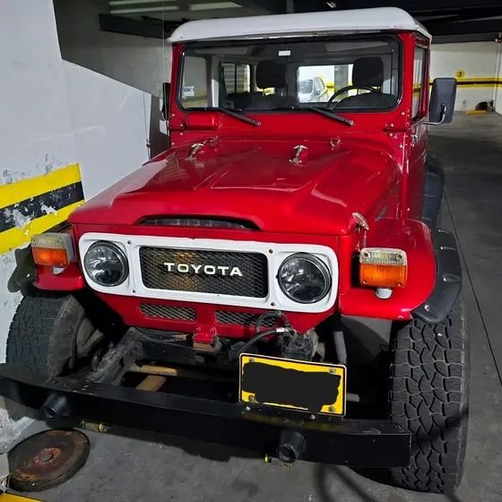 Toyota Fj40 - Blanco Y Rojo - Modelo 80