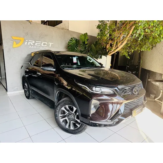 Toyota Hilux Sw4 2.8 D-4d Turbo Diesel Srx Platinum 7l 4x4 Automático