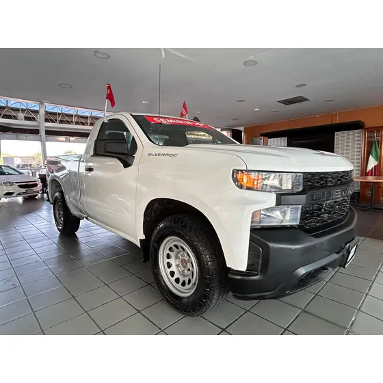 Chevrolet Silverado 4.3 V6 1500 Wt Cabina Regular 4x2 At
