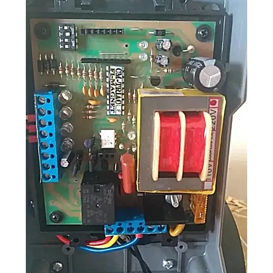 Tarjeta Tablero Cm Triac Magne Para Portón Eléctrico Usada