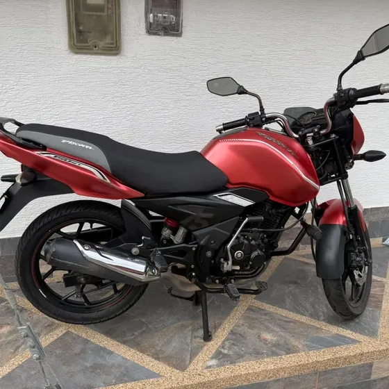 Bajaj Discover 150 St Ed. Modelo 2017