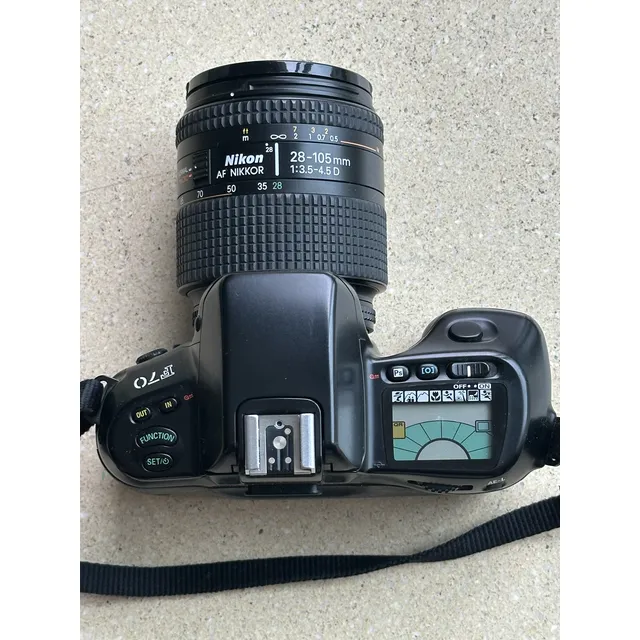 Camara Reflex Nikon F70, 28-105mm