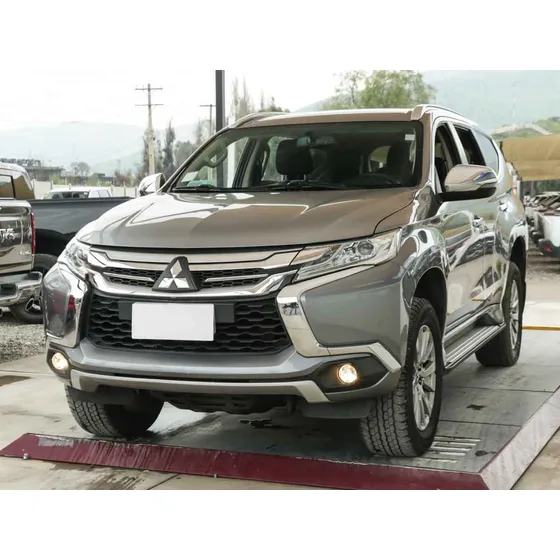Mitsubishi Montero Sport 3.0 4x2 At E5