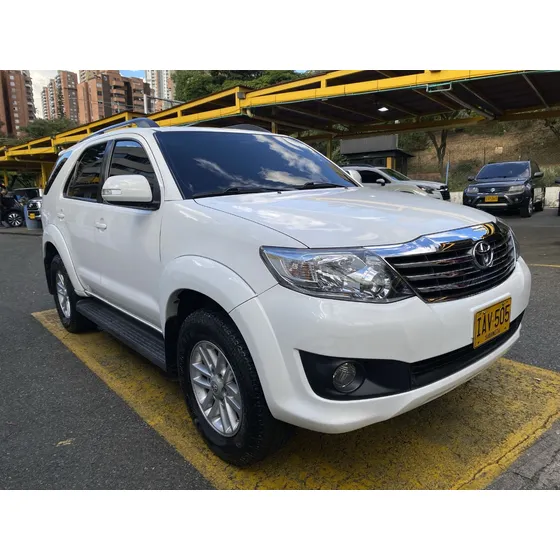 Toyota Fortuner 2.7 Sr5 4x2