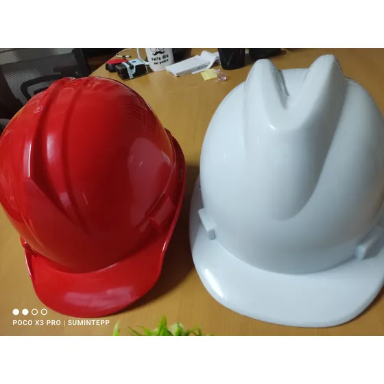 Casco Blanco, Rojo Y Azul Con Rachet