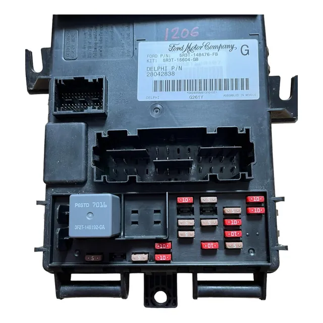 Caja De Fusiles Multifunciones Ford Mustang 2005/2006