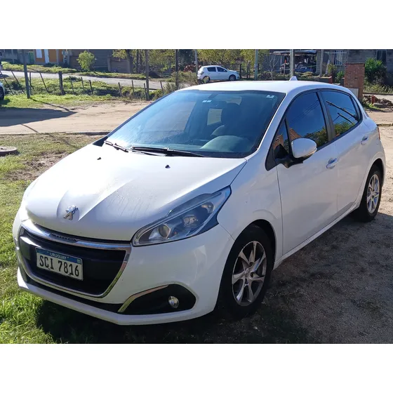 Peugeot 208 1.2t Active 5p Francés
