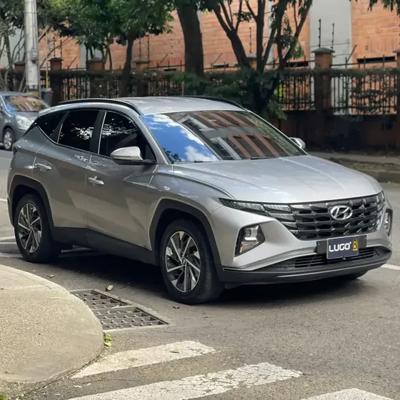 Hyundai Tucson 2024 Attraction 2.0 Automático 4x2