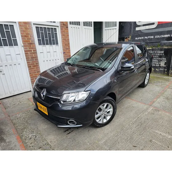 Renault Logan 1.6 Privilege / Intens