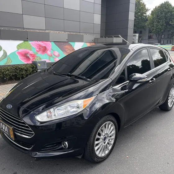 Ford Fiesta 2016 1.6 Hatchback Titanium