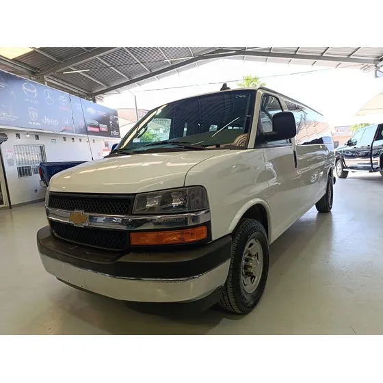 Chevrolet Express Express Van 15 Pasajeros