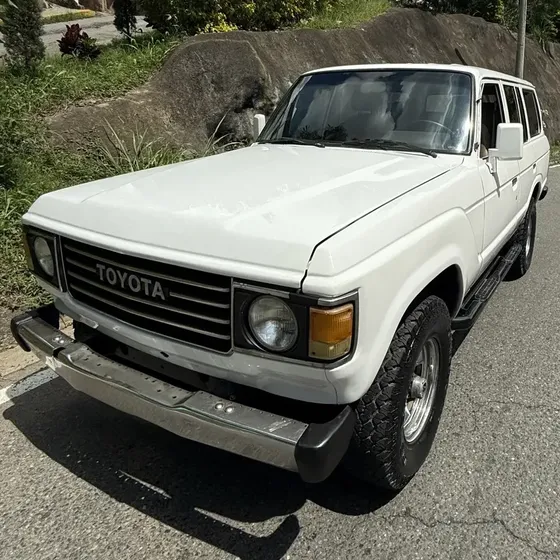 Toyota Land Cruiser 1982 4.2 Fj60