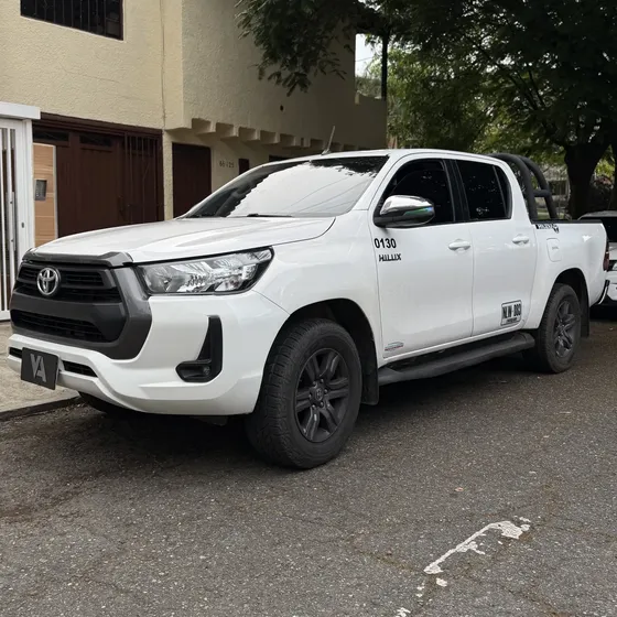 Toyota Hilux 2023 2.4 Diésel 4x4