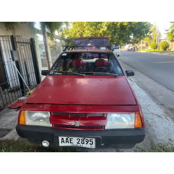 Lada Samara Motor Nissan 1.700