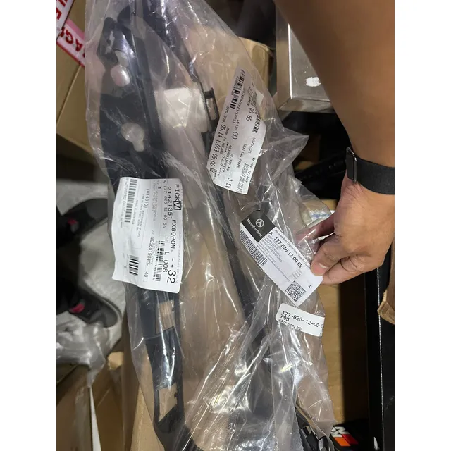 Junta Soporte Faro Lh Oem Mercedes 2019 A200 A1778261200