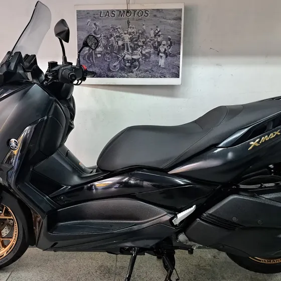 Yamaha X Max 300