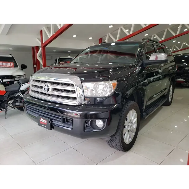 Toyota Sequoia .