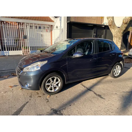 Peugeot 208 1.5 Allure Touchscreen