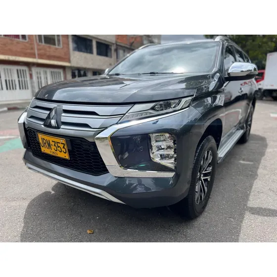 Mitsubishi Montero Sport 3.0 Sport 4*4