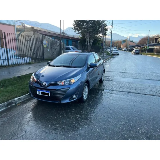 Toyota Yaris 1.5 107cv Xls Pack Cvt Sedan