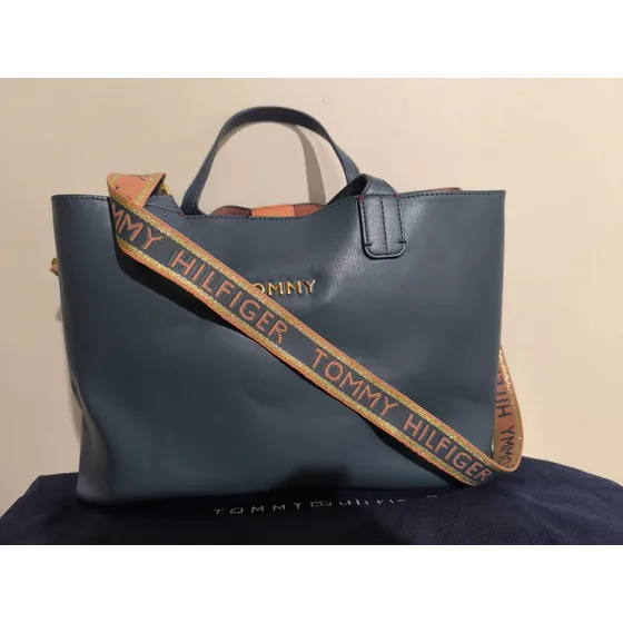 Cartera Tommmy Original. Usada.