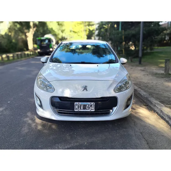 Peugeot 308 2.0 Feline 143cv