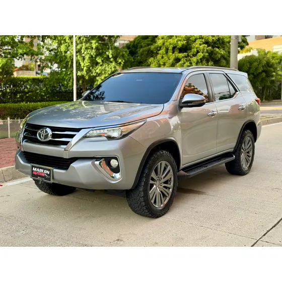 Toyota Fortuner 2.7l Mid