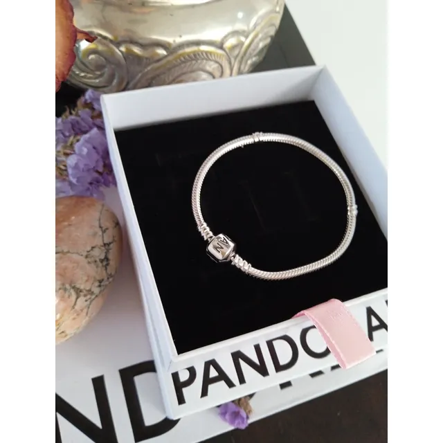 Brazalete Pandora Moments Con Broche Pandora Talla 18