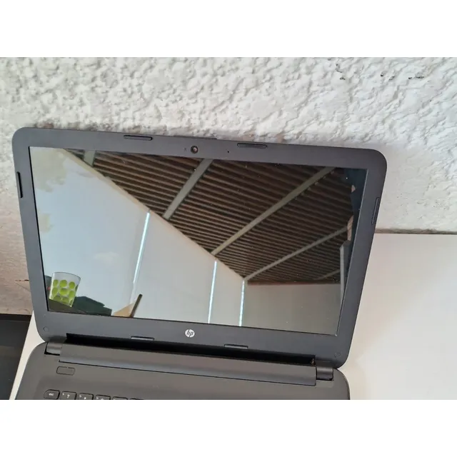 Laptop Hp Tre , Color Negro 
