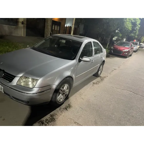 Volkswagen Bora 1.8 Highline T 180cv Diésel