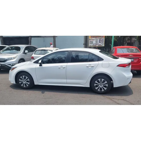 Toyota Corolla 1.8 Hybrid At