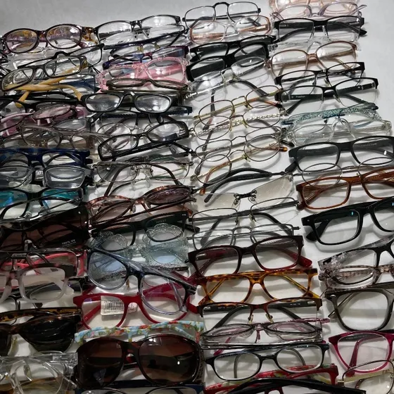 Monturas De Lentes Al Mayor Y Detal Nvo Usado