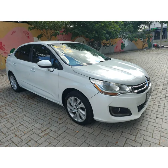Citroën C4 Lounge 2.0 Tendance Flex Aut. 4p